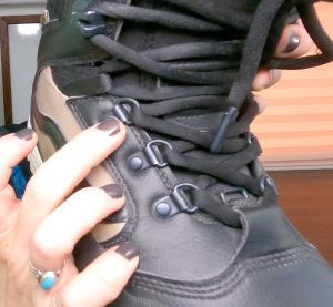 D Rings On Laces