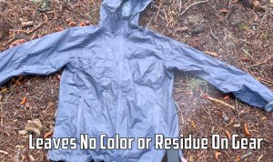 No color or residue on gear with the permethrin fabric treatment. 