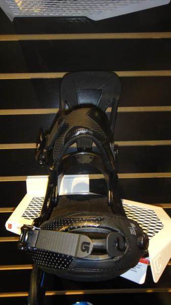 image burton-cartel-blk-toe_337x600-jpg